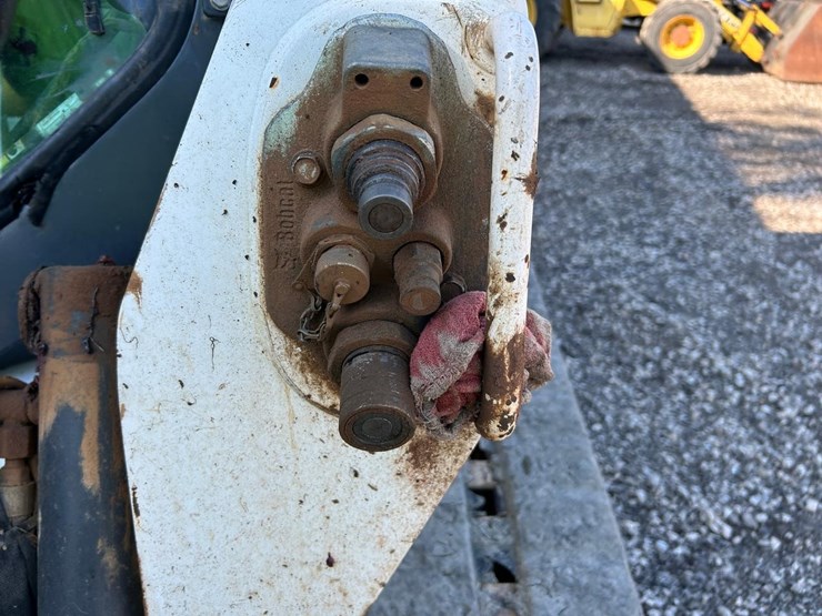 2020-bobcat-t550-image-11