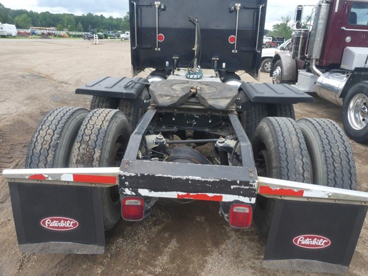 2008-peterbilt-389-image-8