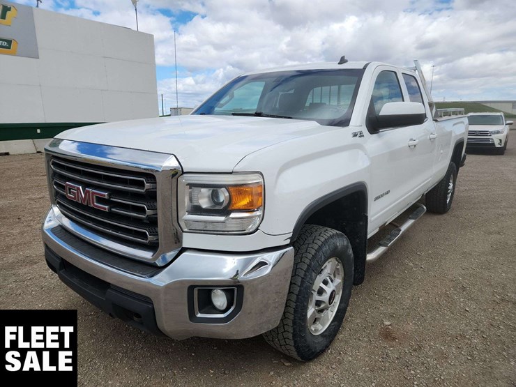 2015-gmc-sierra-2500hd-image-1