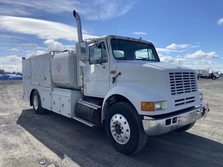 1992-international-8100-image-7