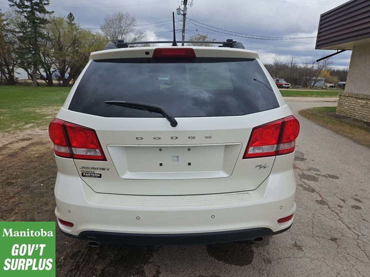 2012-dodge-journey-image-8