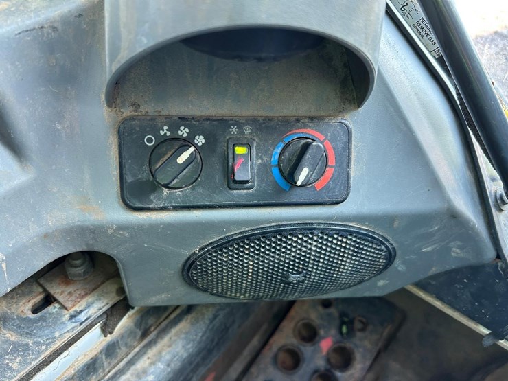 2020-bobcat-t550-image-27