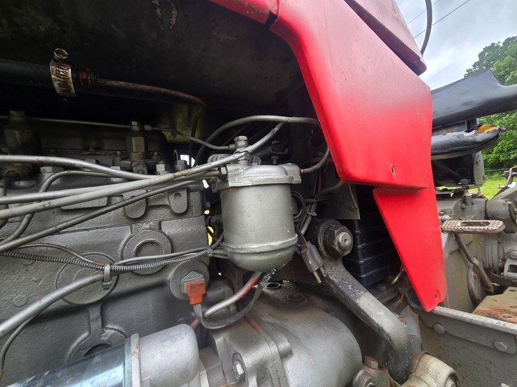 massey-ferguson-175-image-16