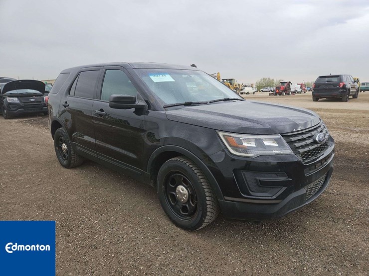 2018-ford-explorer-image-2