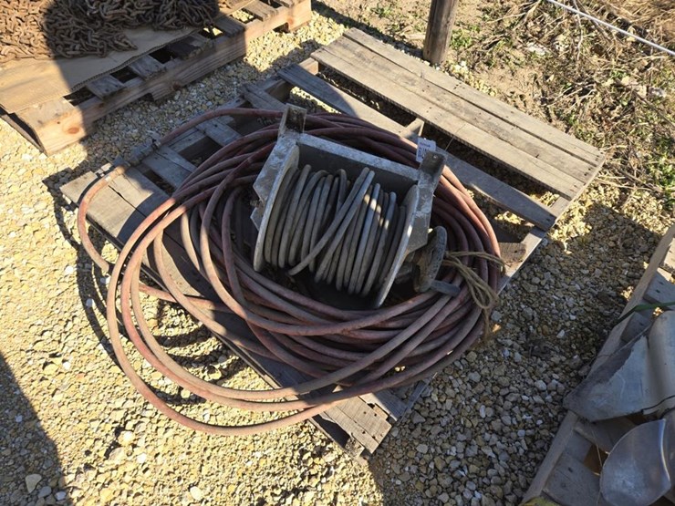 #719-•-air-hoses-on-pallet-image-3