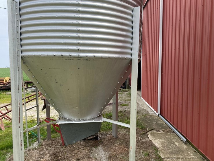 4-ton-feed-bin-image-13