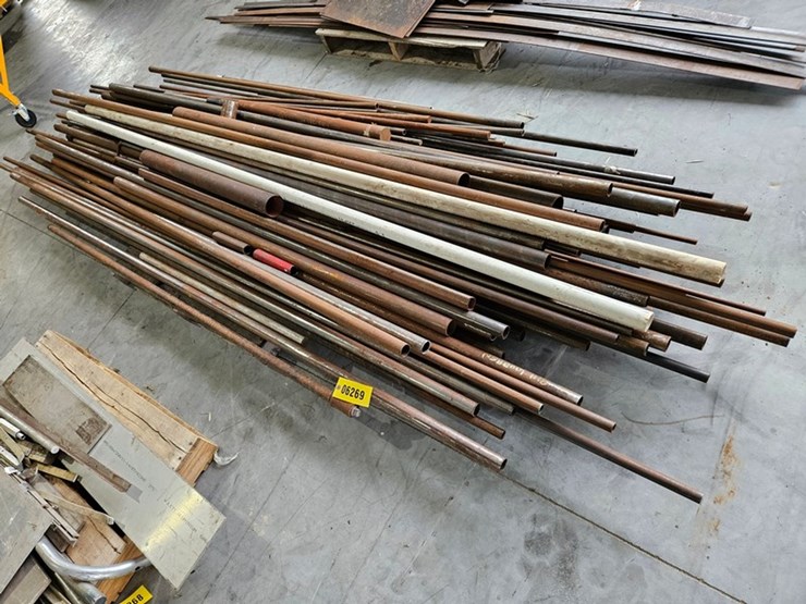 #6269-•-pallet-of-assorted-metal-pipes-image-1