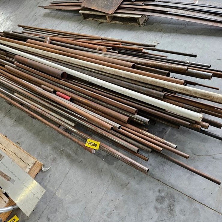 #6269 • Pallet Of Assorted Metal Pipes