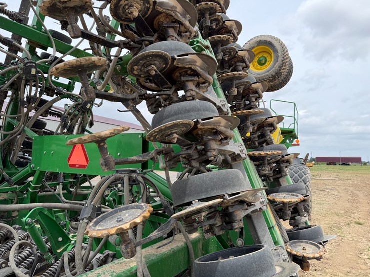 john-deere-1890-image-26
