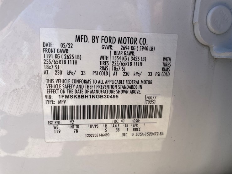2022-ford-explorer-image-35