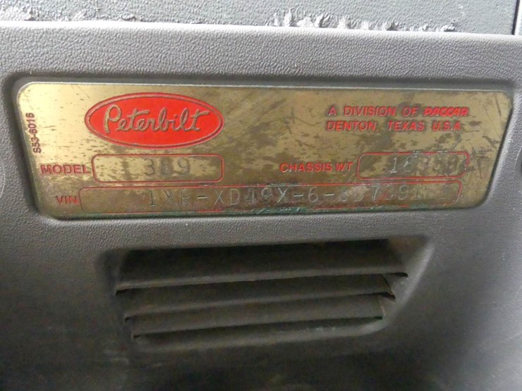 2008-peterbilt-389-image-24