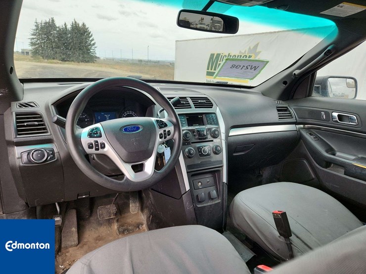 2015-ford-explorer-image-19