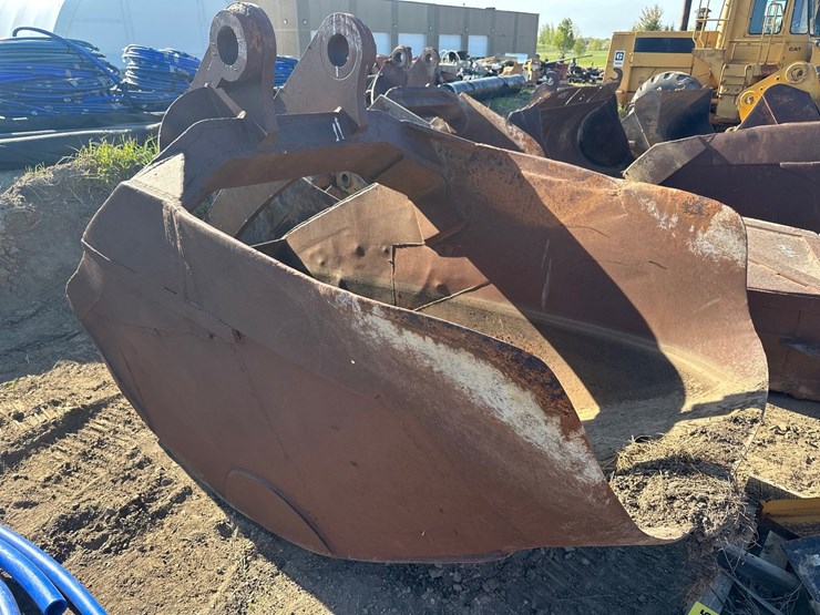 #4853-•-approx-62"-sand-excavator-bucket-image-2