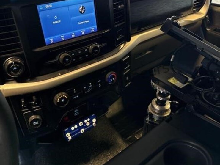 2021-ford-f150-image-21