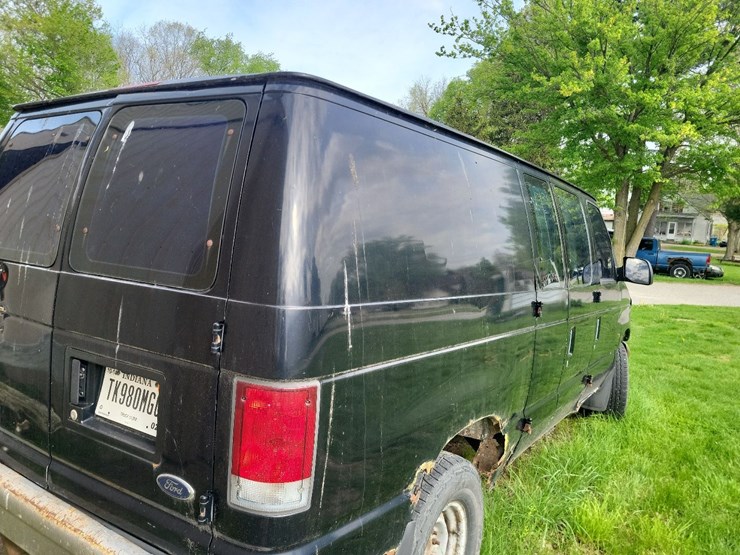 2000-ford-e250-image-33