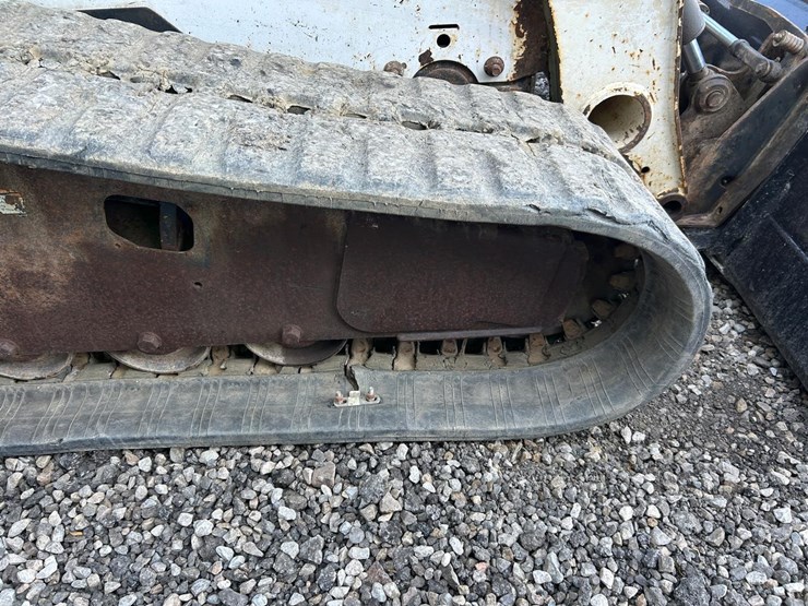 bobcat-t320-image-15