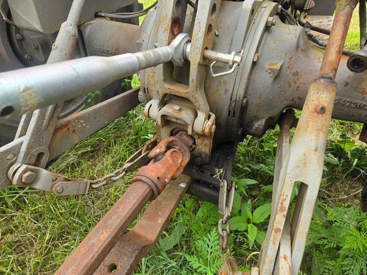 massey-ferguson-175-image-37