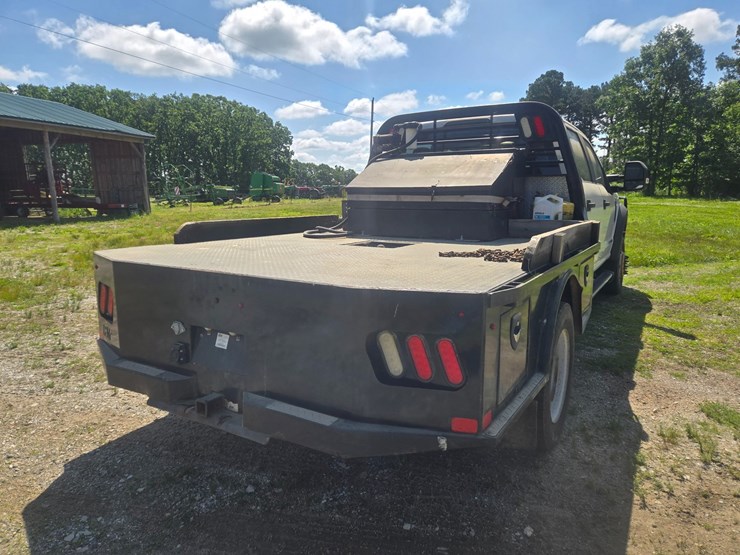 2017-ford-f550-image-14