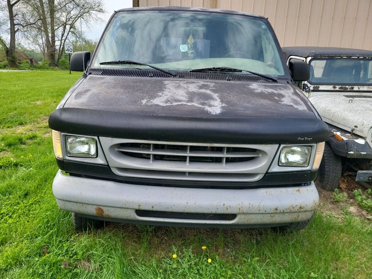 2000-ford-e250-image-45