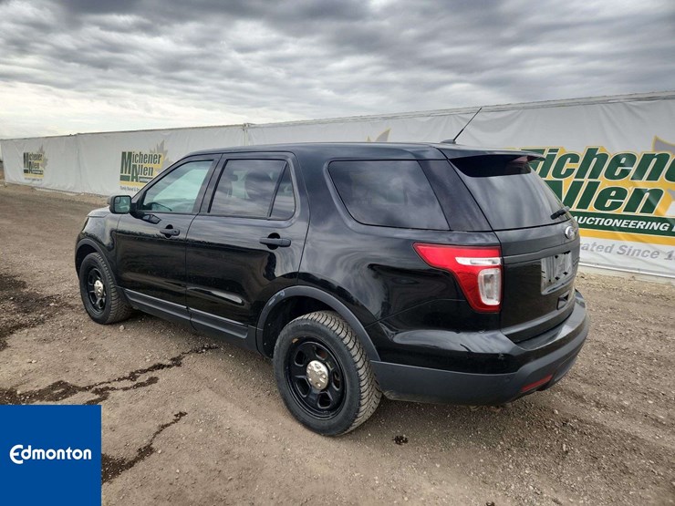 2015-ford-explorer-image-3