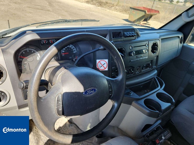 2011-ford-cargo-image-14