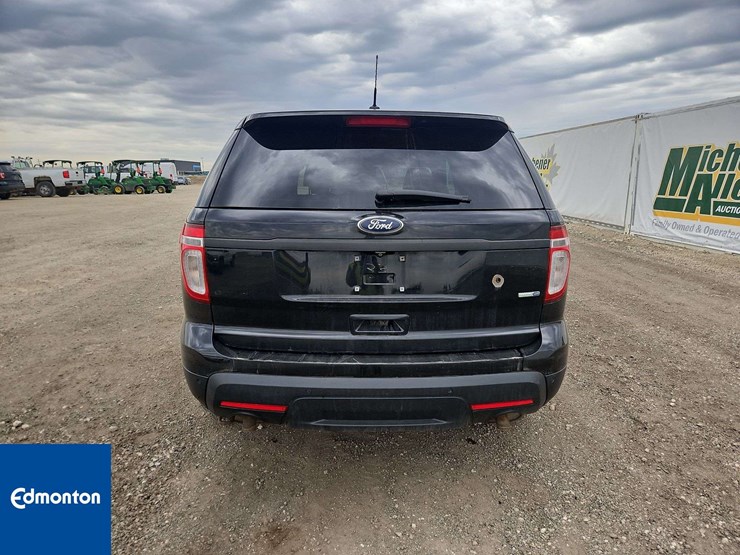 2015-ford-explorer-image-9