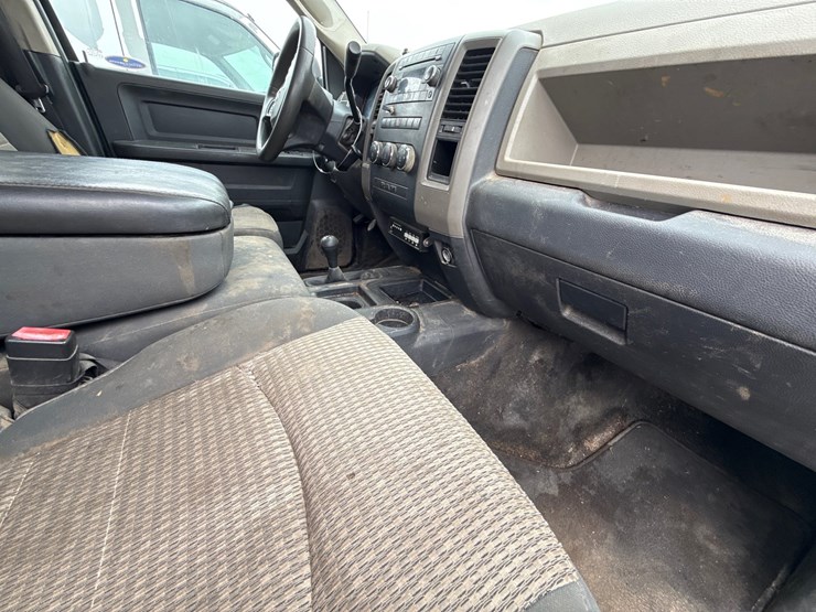 2012-dodge-ram-2500-image-22