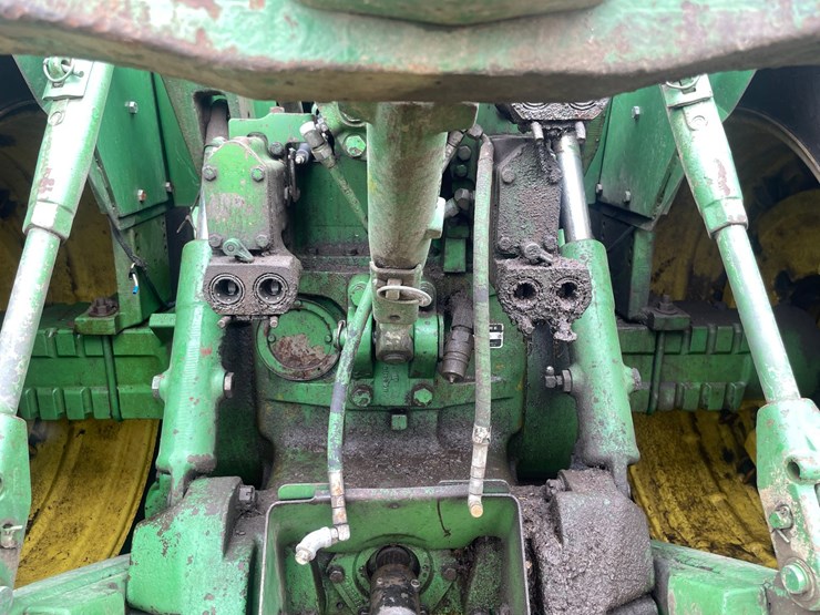 john-deere-8640-image-8
