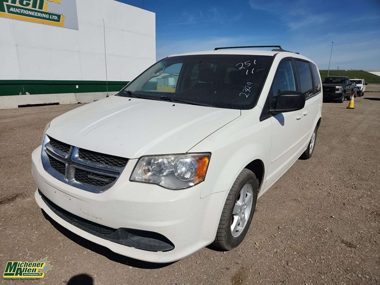dodge-grand-caravan-image-1