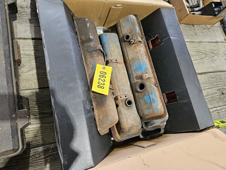 #6238-•-assorted-valve-covers-image-2