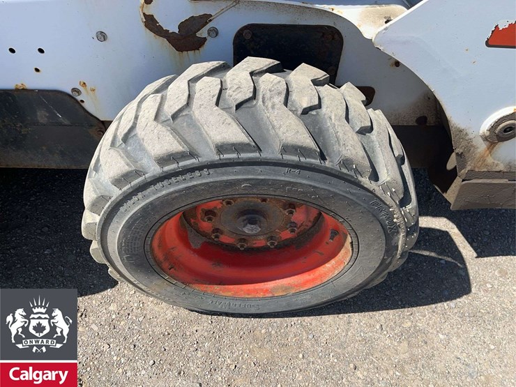 2014-bobcat-s590-image-11