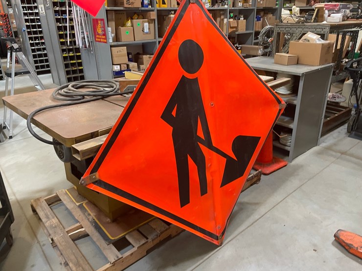 #10237-•-roll-up-construction-sign-image-5