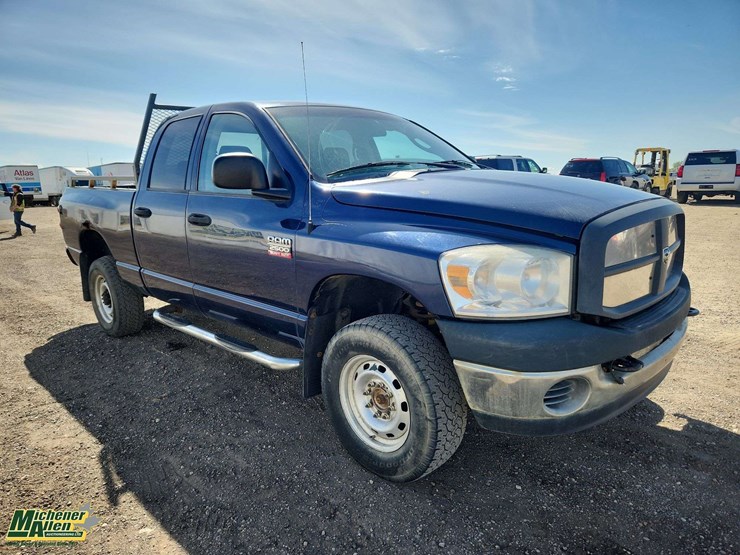2008-dodge-ram-2500-image-2