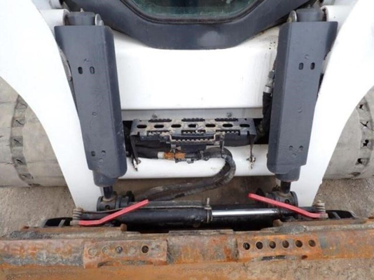 2021-bobcat-t770-image-24