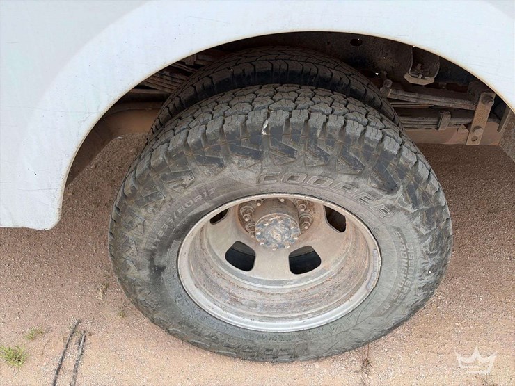 2018-dodge-3500-image-36