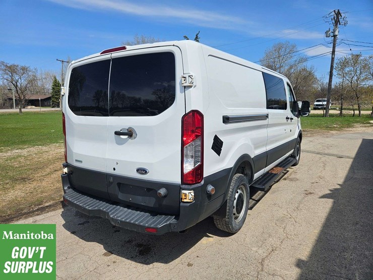 2017-ford-transit-image-5