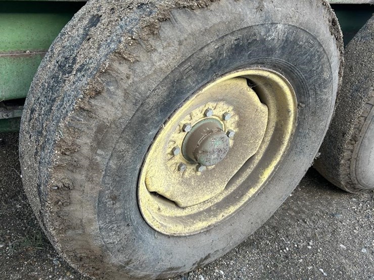 john-deere-660-image-9