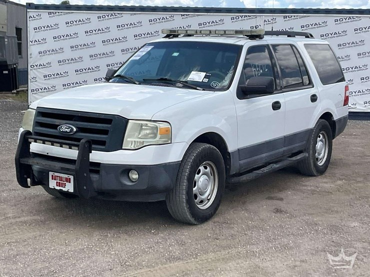 2012-ford-expedition-image-1