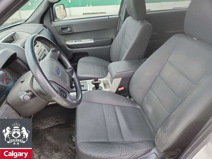 2012-ford-escape-xlt-image-14