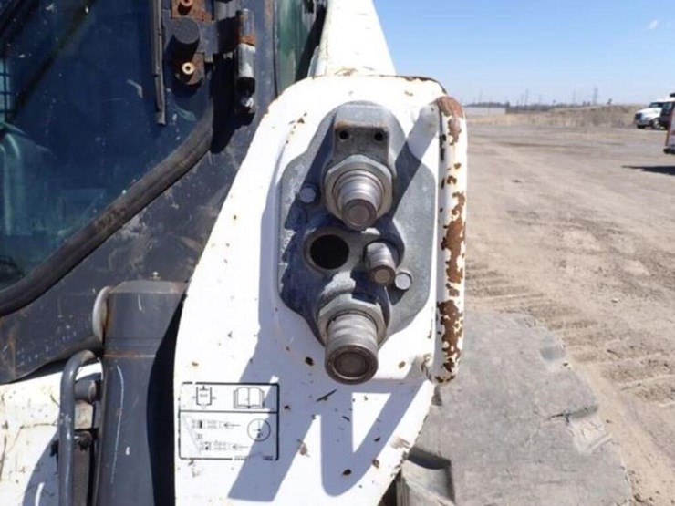 2018-bobcat-s650-image-21