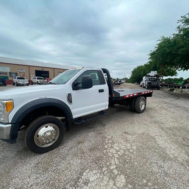 2017 FORD F550