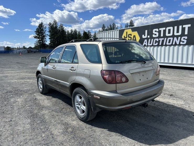 2000-lexus-rx300-image-3
