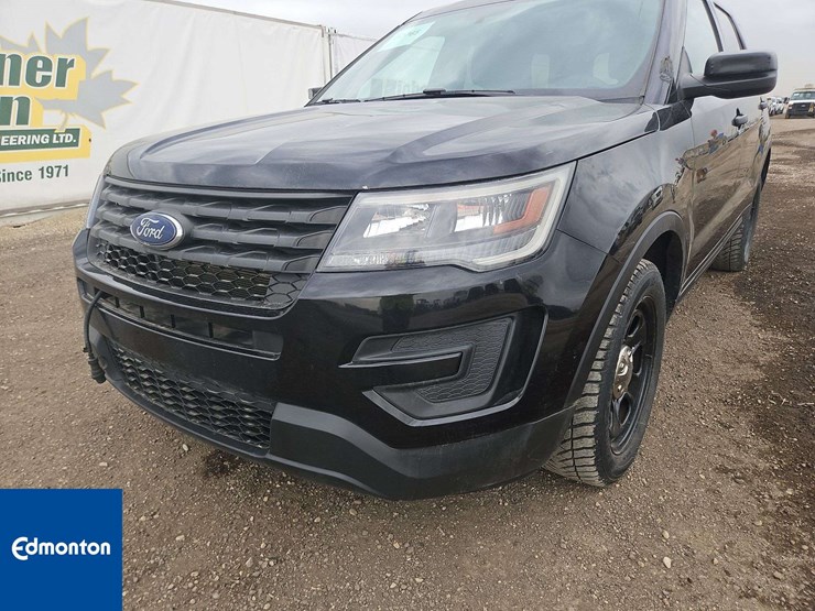 2019-ford-explorer-image-23