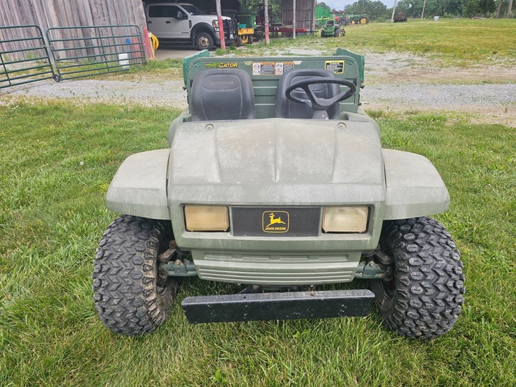 john-deere-gator-image-14
