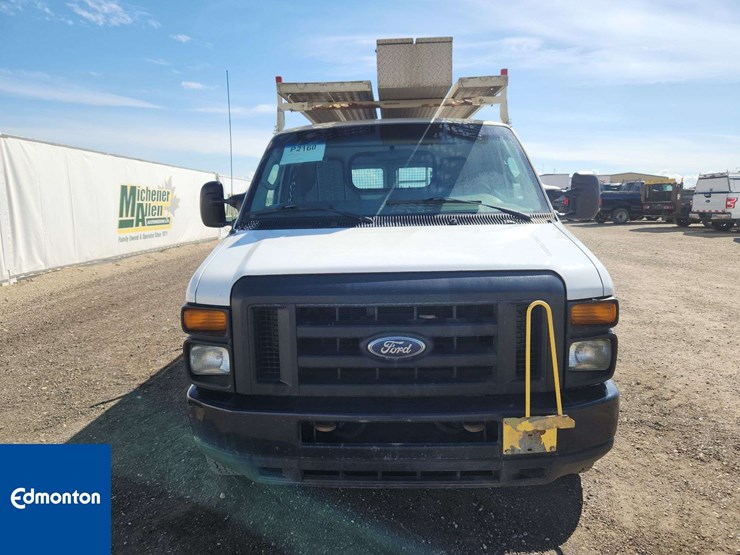 2012-ford-cargo-image-14