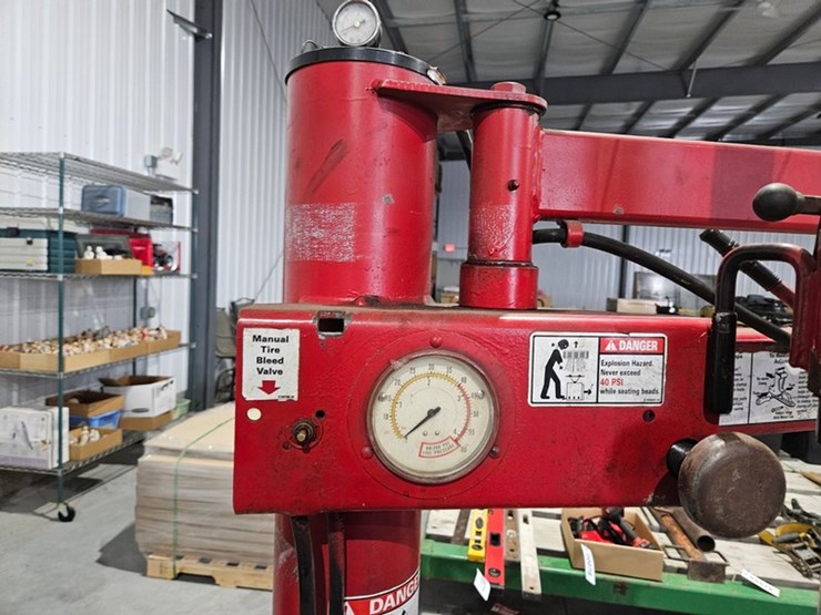 #6187-•-coats-rim-clamp-7060ax-tire-changer-image-11
