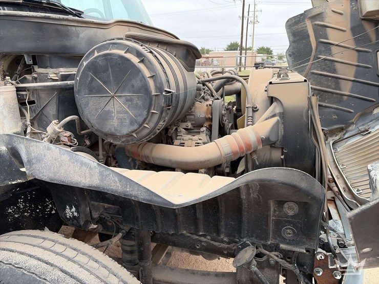 2005-international-durastar-4300-image-29