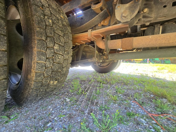 2017-ford-f550-image-65