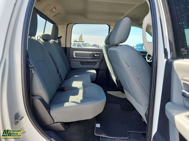 2014-dodge-1500-image-17