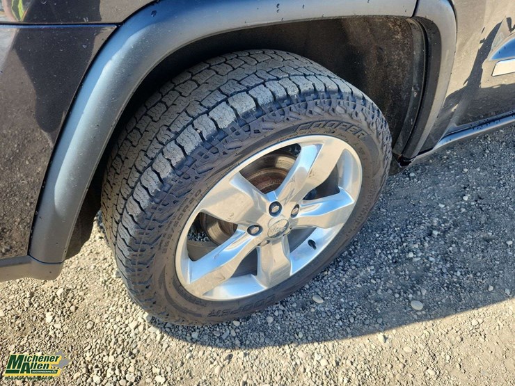2013-jeep-grand-cherokee-image-12